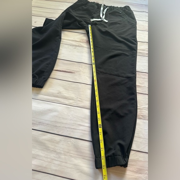 Figs | Men's  Jogger Scrub Pants Drawstring zipper Front 
Black pockets Small - Picture 7 of 12
